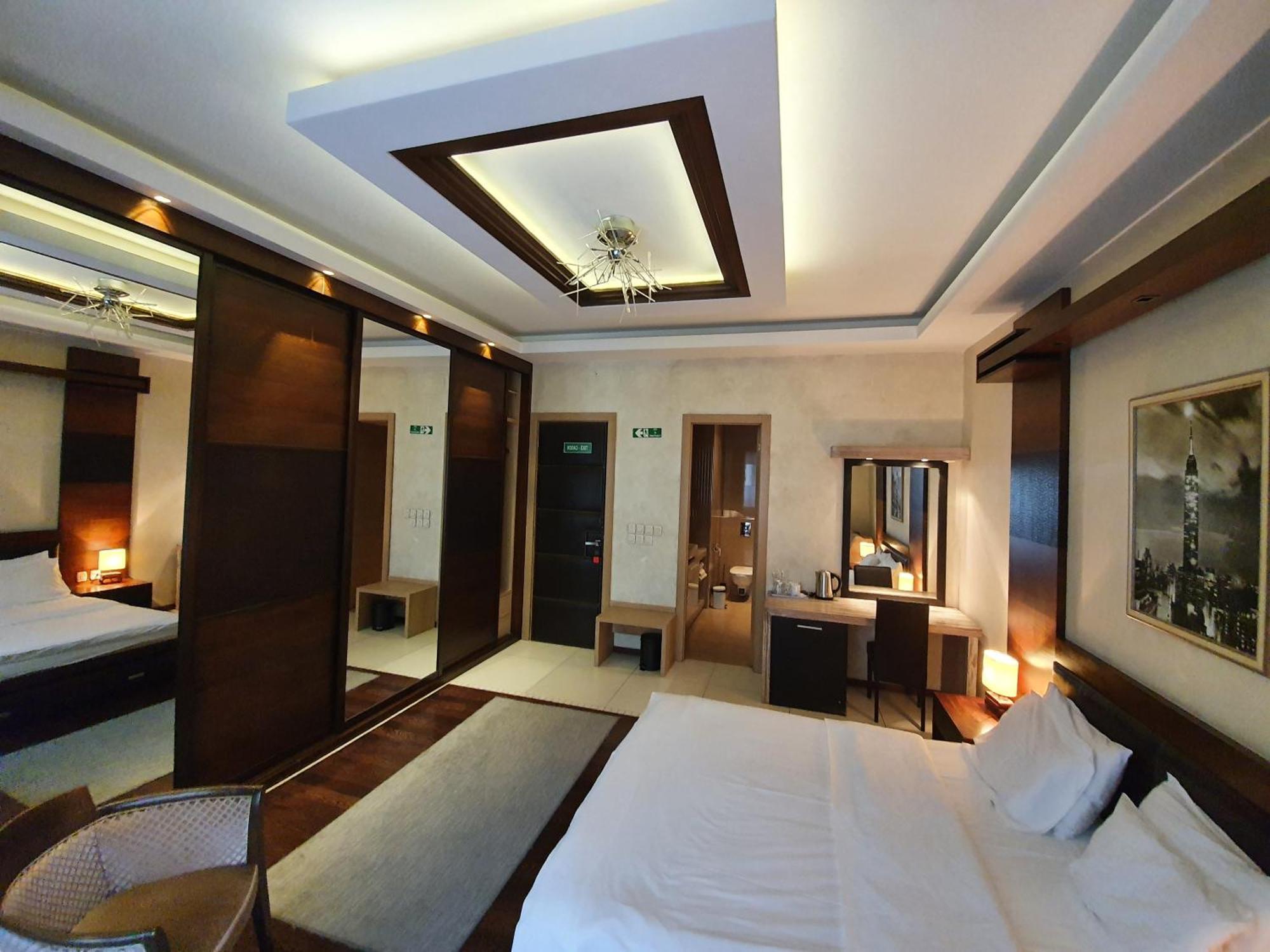 Privilege Suites By Central Park Beograd Eksteriør billede