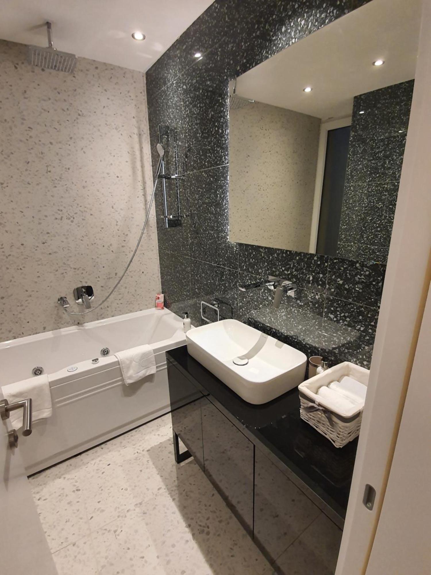 Privilege Suites By Central Park Beograd Værelse billede